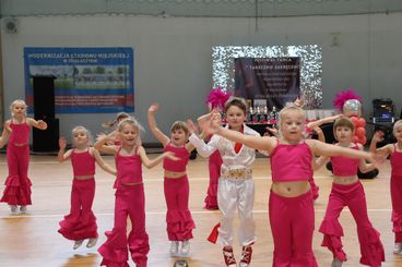Festiwal tańca „Tanecznie zakręceni” odbył się w Działoszynie pod patronatem Radia ZW. Było pięknie!